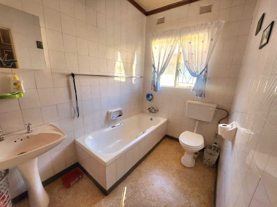 3 Bedroom Property for Sale in Stilfontein Ext 4 North West